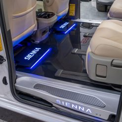 Nâng Cấp Sàn Carbon Vân Gỗ Cho Toyota Sienna