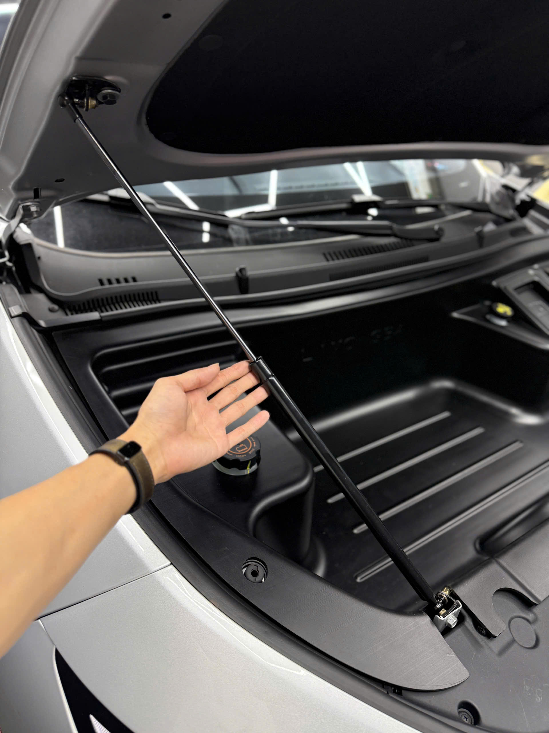 Cốp trước Cho Vinfast MPV 7 3