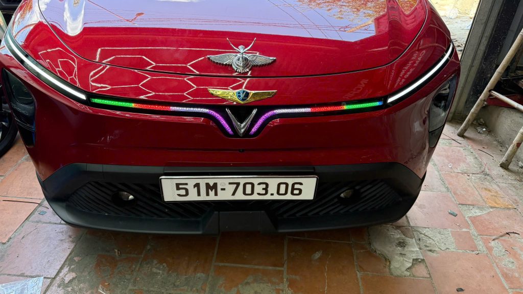 LED Hậu Cho Vinfast Limo Green