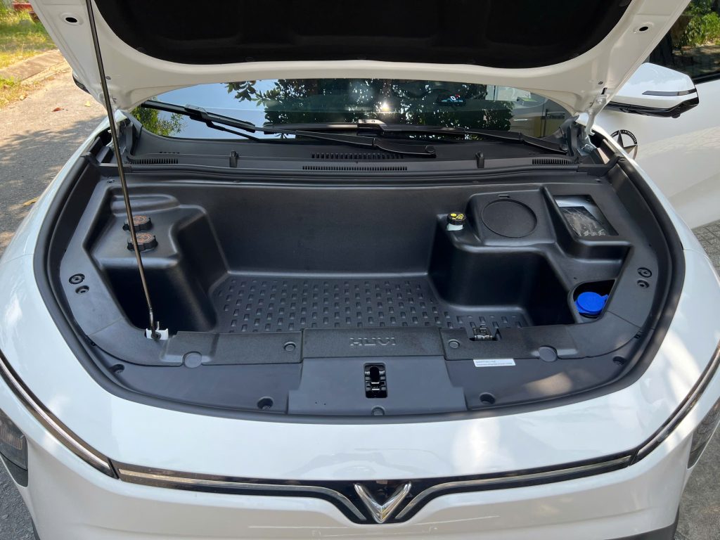 Cốp Trước Khoang Máy Và Cốp Chìm Phía Sau Cho Vinfast MPV 7