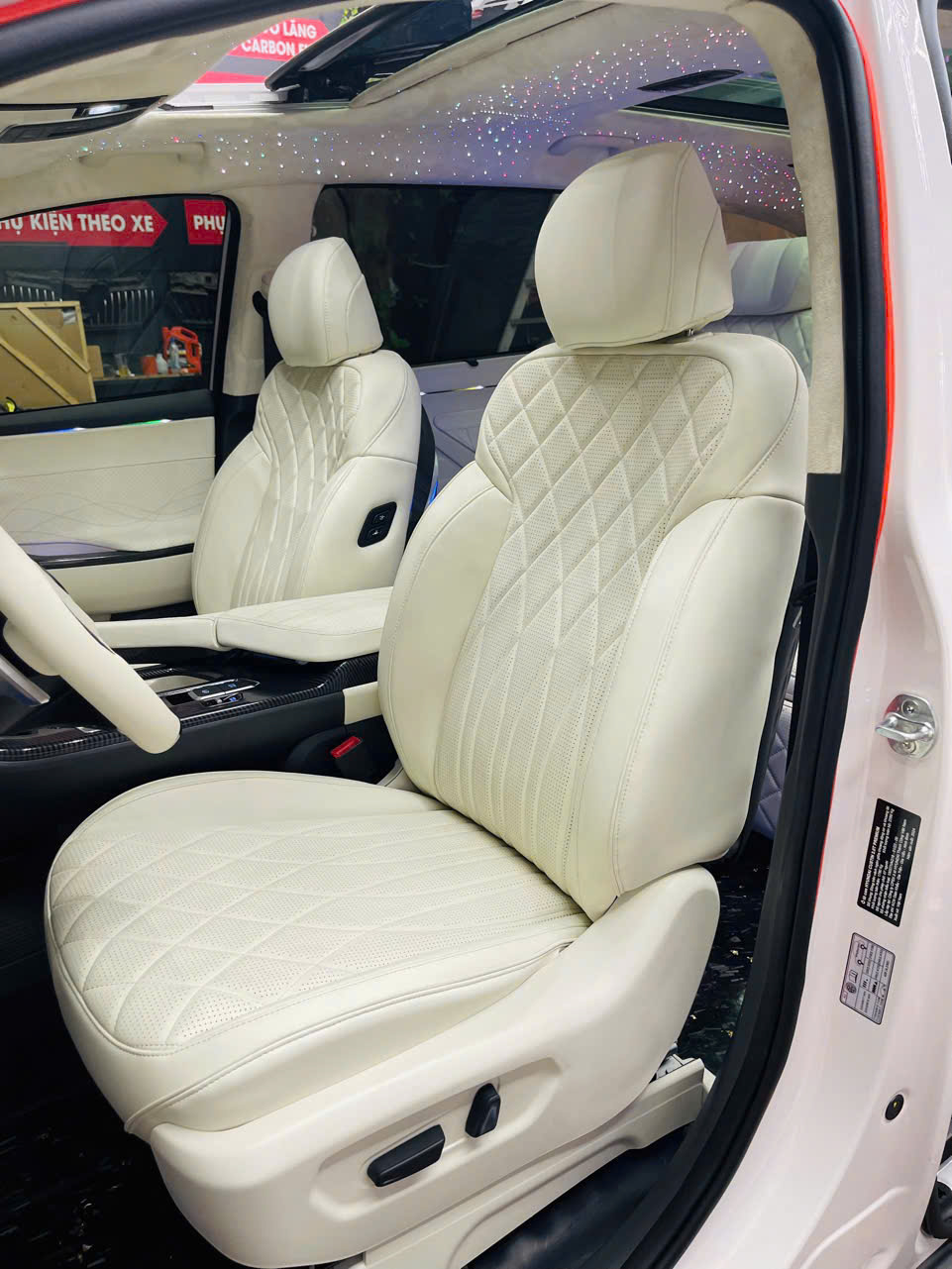 Bọc Ghế Da Ô Tô Cho Hyundai Custin Bọc Ghế Da Ô Tô Cho Hyundai Custin
