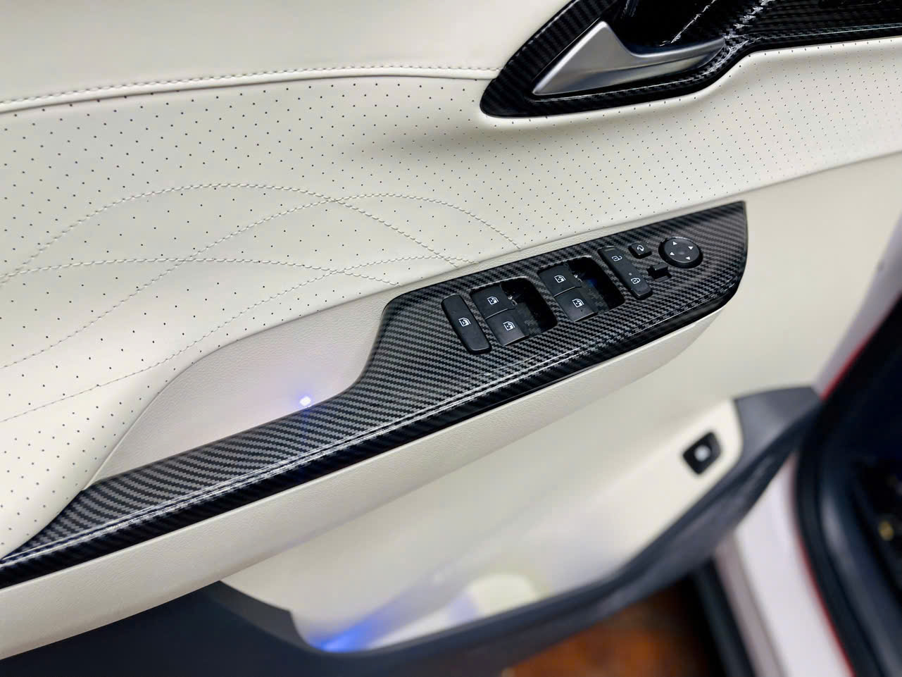 Bọc Ghế Da Ô Tô Cho Hyundai Custin 6